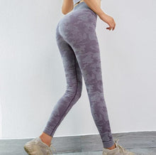 Load image into Gallery viewer, Womens Yoga 3 pc Long Sleeve Cut Out Top, Support Bra, And Butt Lifting Running Pants