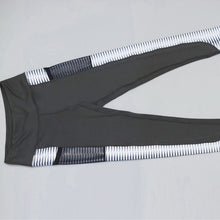 Load image into Gallery viewer, Pocket Leggings With Metallic Trim