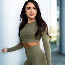 Load image into Gallery viewer, New Women's Long Sleeve Fitness Crop Top