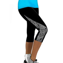Load image into Gallery viewer, Capris Splice Leggings