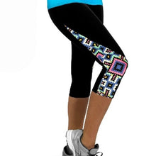 Load image into Gallery viewer, Capris Splice Leggings