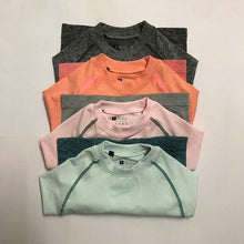 Load image into Gallery viewer, Ombre Leggings And Cropped Shirts